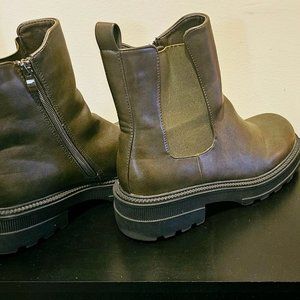 Platform Chelsea Boots